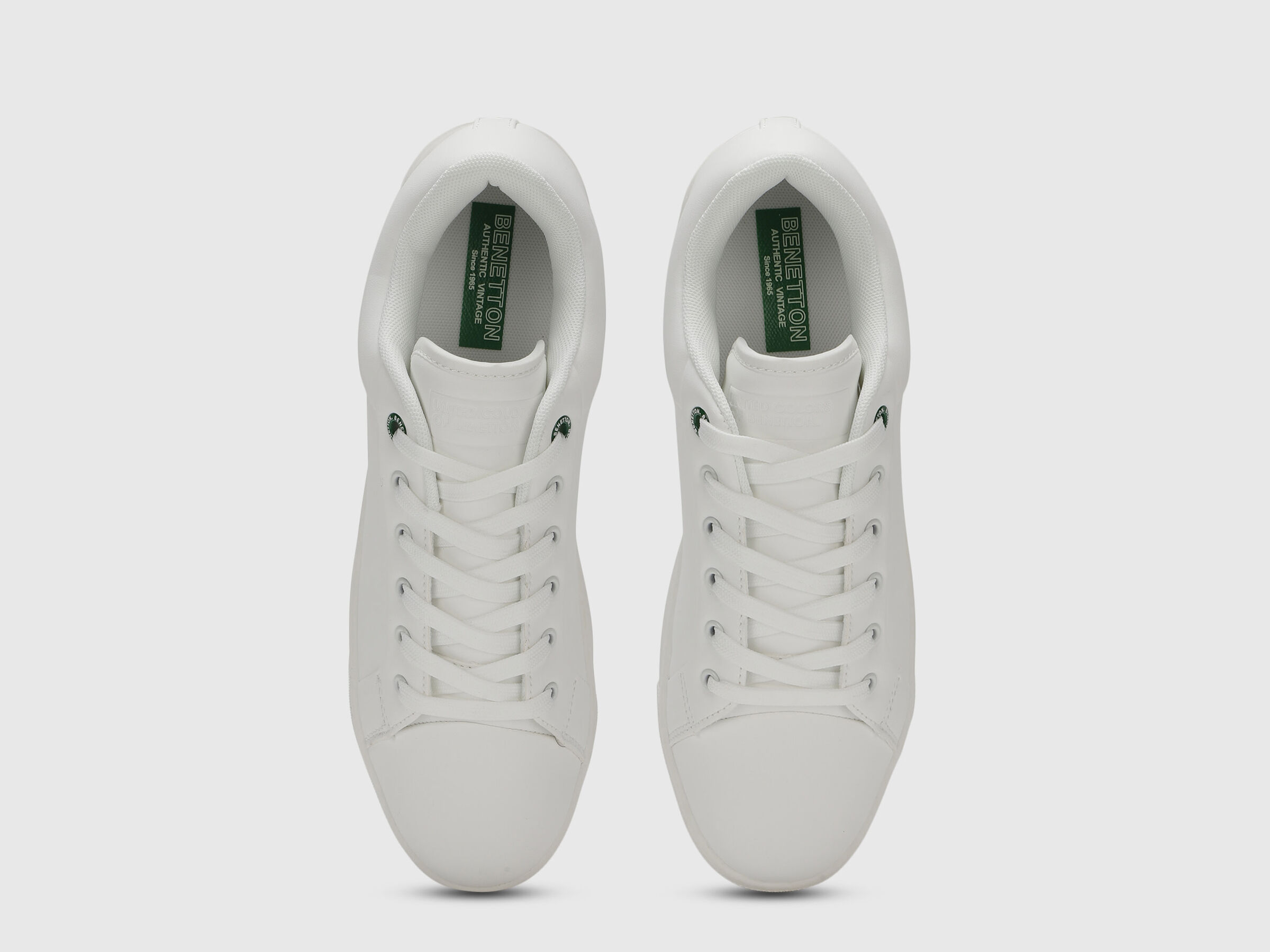 CORE CLASSIC SNEAKER image number 4